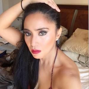 Meet your Posher, Neri